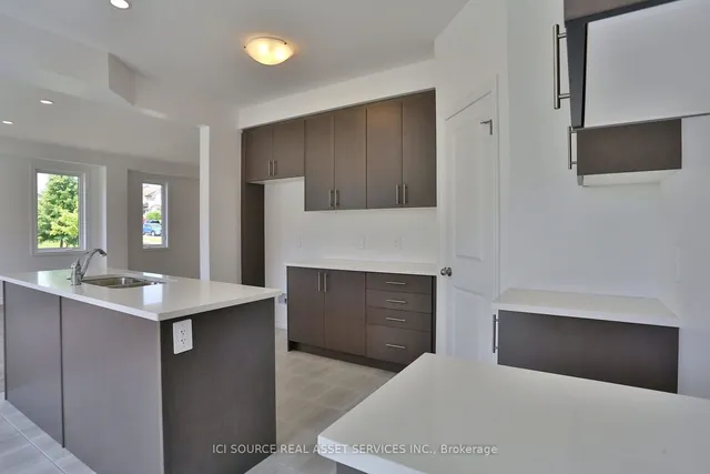 Additional image 8 of 31 Rockcliffe Dr