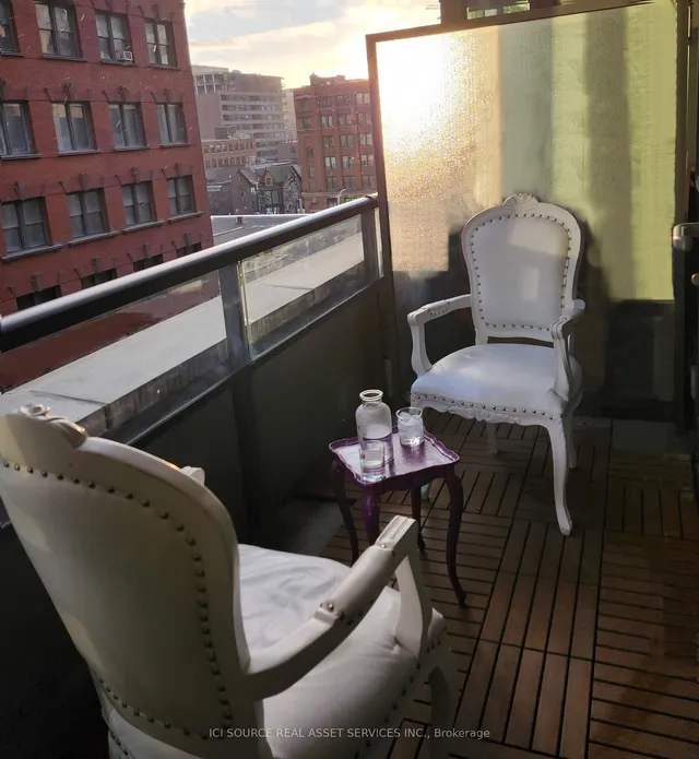 Additional image 15 of 8 Charlotte St Unit 507