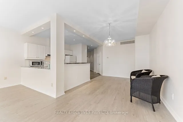 Additional image 10 of 1 Leaside Park Dr Unit 709