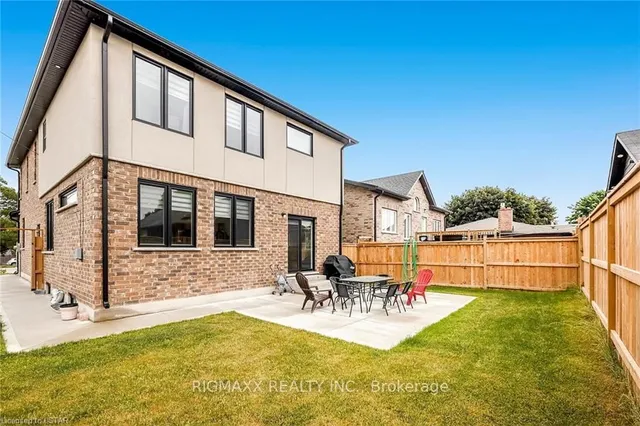 Additional image 40 of 23 Forfar Ave