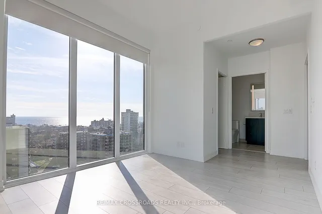 Additional image 26 of 270 Dufferin St Unit LPH3