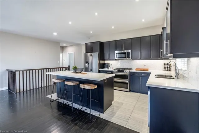 Additional image 11 of 219 Falconridge Dr