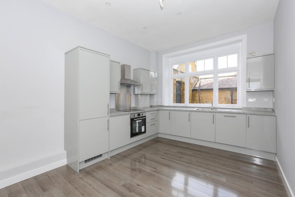 Additional image 15 of Priorygate Court, Castle Cary