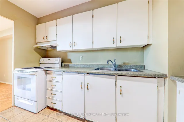 Additional image 16 of 1 Massey Sq Unit 914