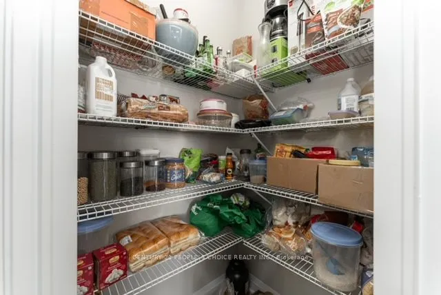 Additional image 17 of 681 Thomas Slee Dr