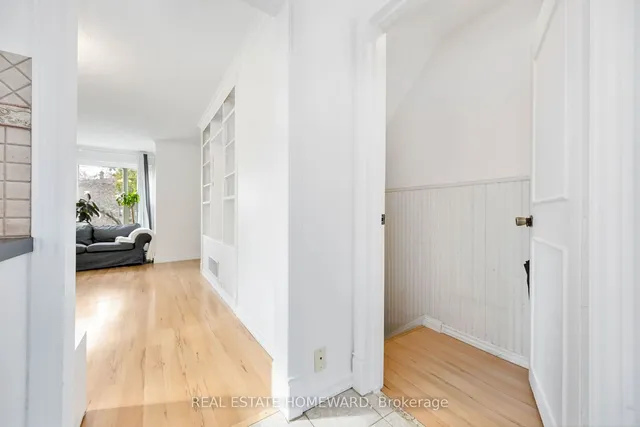 Additional image 11 of 61 Avis Cres