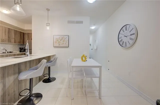 Additional image 7 of 375 Westwood Dr Unit A