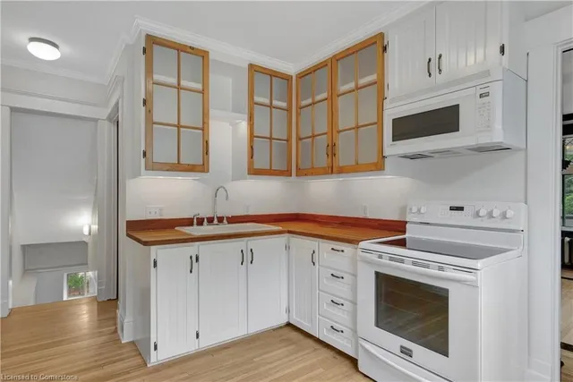 Additional image 14 of 67 Moore Ave