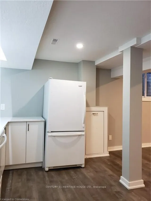 Additional image 22 of 23 Bonnylyn Dr