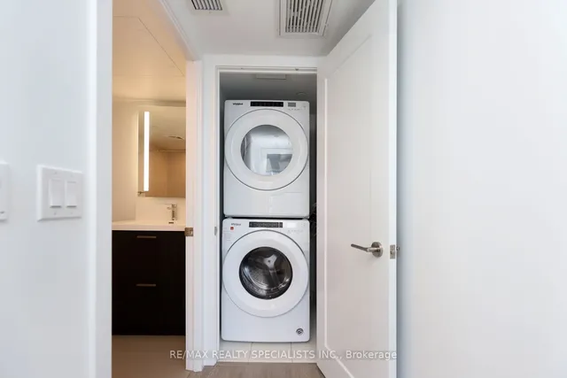 Additional image 20 of 50 Mccaul St Unit 617