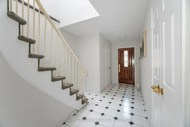 Additional image 8 of 50 Franca Cres