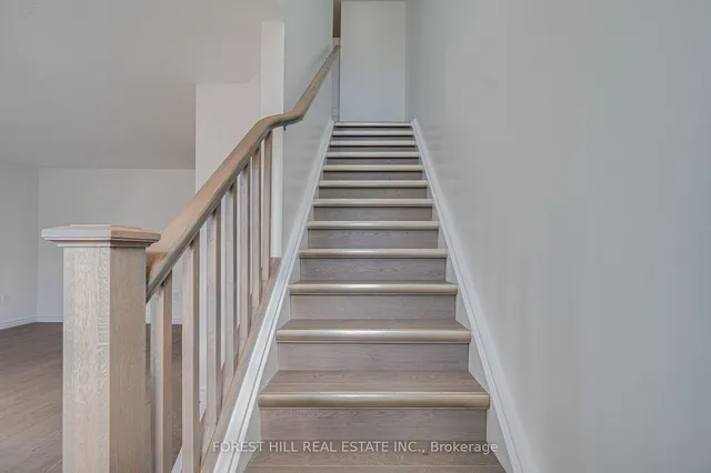 Additional image 7 of 55 Mooregate Cres Unit 15B