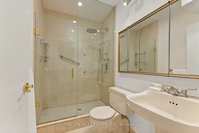 Additional image 17 of 33 Harbour Sq Unit 3510