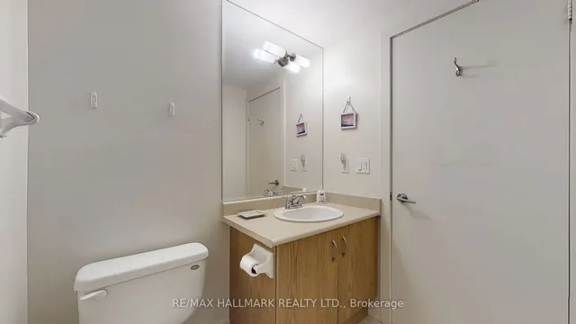 Additional image 14 of 438 King St Unit 414