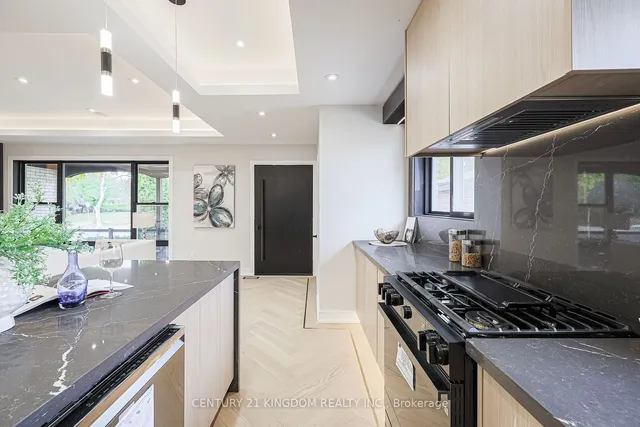 Additional image 16 of 45 Pegasus Tr