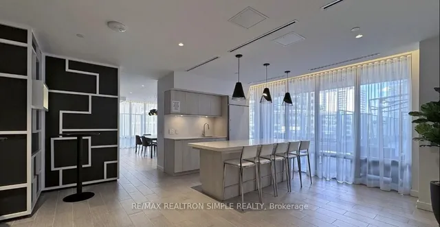 Additional image 17 of 195 Redpath Ave Unit 702