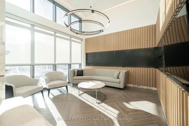 Additional image 31 of 65 Annie Craig Dr Unit 607