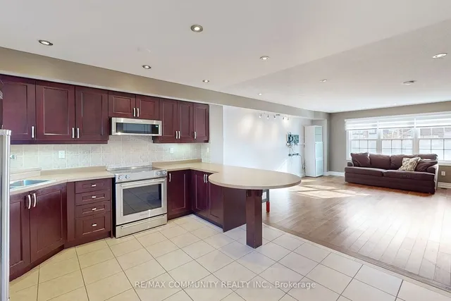 Additional image 17 of 3030 Lakeshore Blvd Unit 8