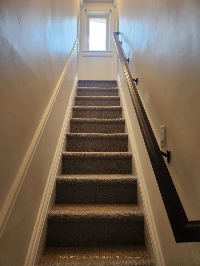 Additional image 23 of 35 Columbine Ave