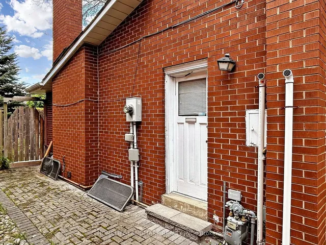 Additional image 28 of 714 Conacher Dr