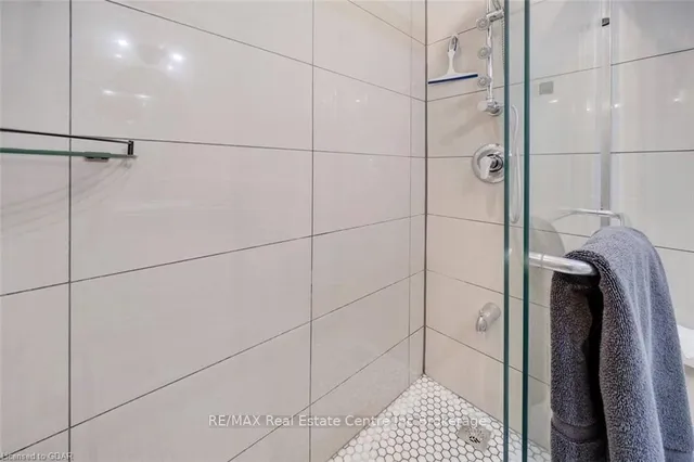 Additional image 10 of 11 MANSION St