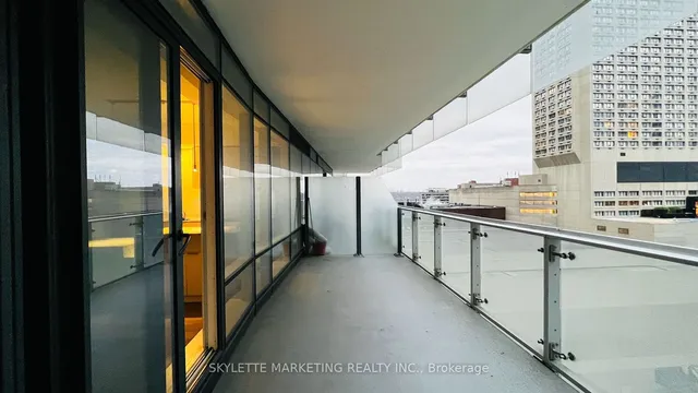 Additional image 12 of 1 Bloor St Unit 1002