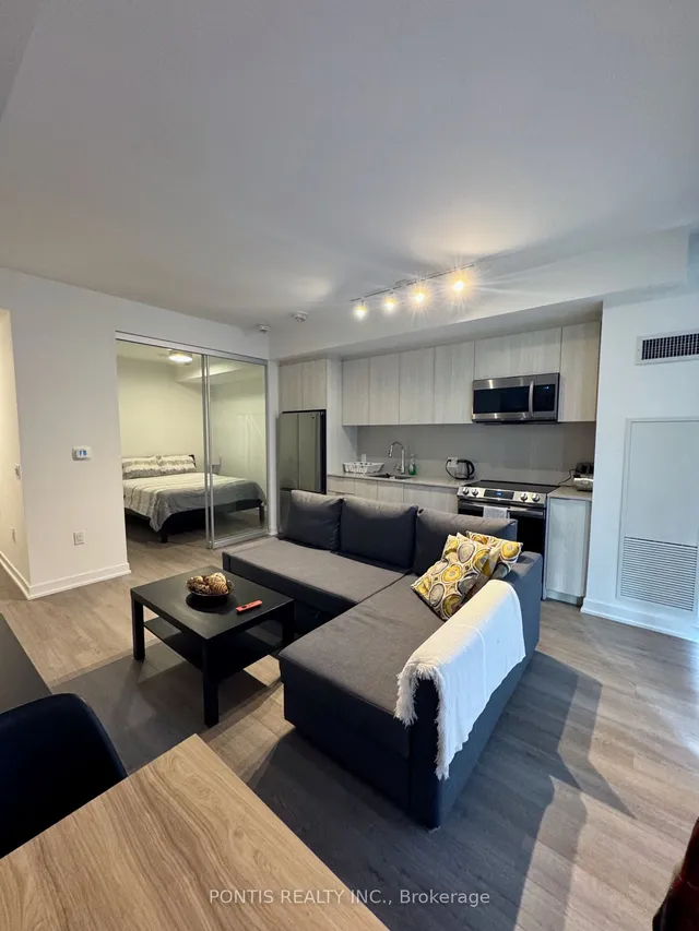 Additional image 11 of 357 King St Unit 1204