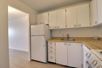 Additional image 5 of 1104 Jalna Boulevard