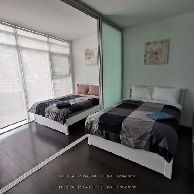 Additional image 31 of 112 Fort York Blvd Unit G09