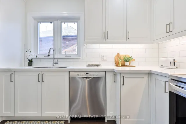 Additional image 16 of 111 Camborne Ave