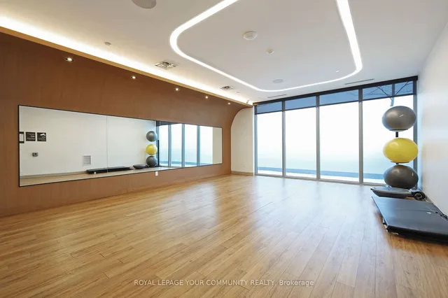 Additional image 39 of 225 Village Green Sq Unit 607