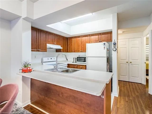 Additional image 7 of 3045 Finch Ave Unit 2079