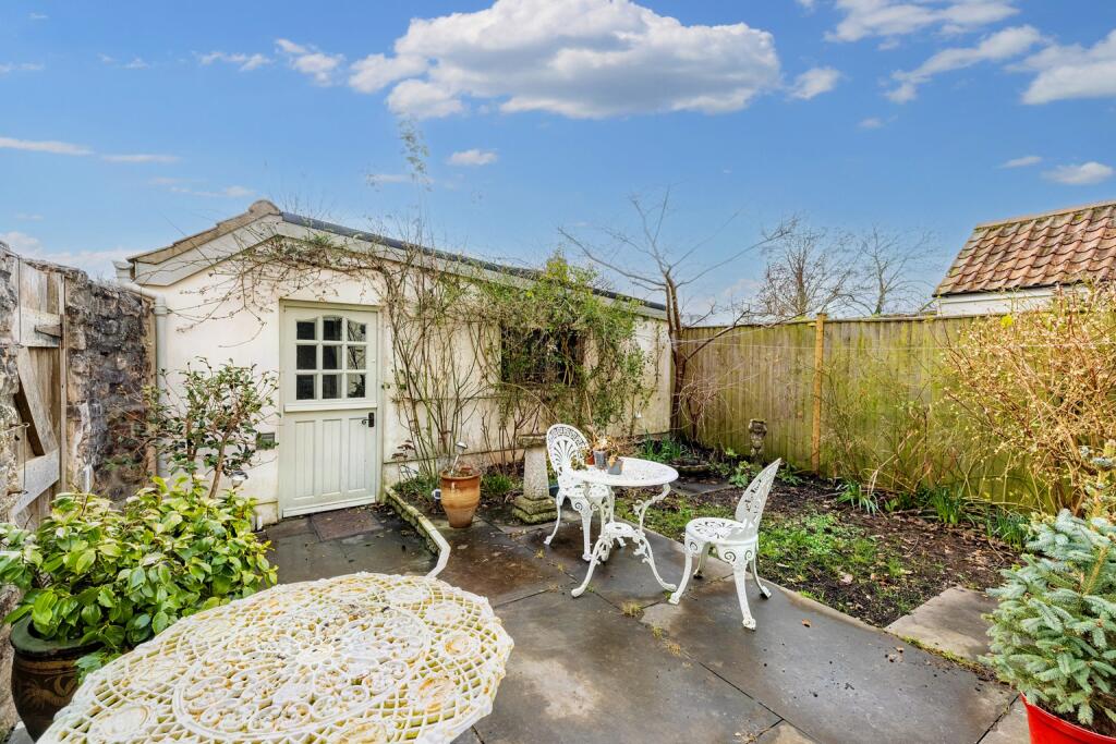 Additional image 19 of WELLS