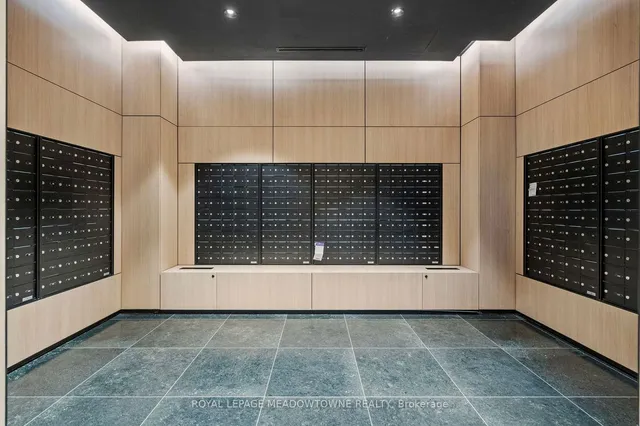 Additional image 31 of 15 Mercer St Unit 813