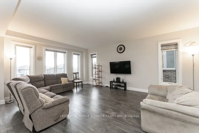 Additional image 11 of 681 Thomas Slee Dr