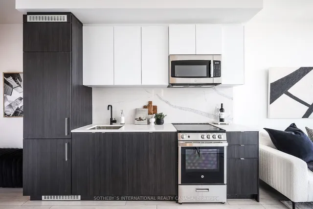 Additional image 8 of 500 Dupont St Unit 308