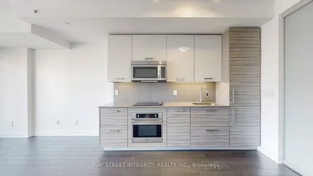 Additional image 10 of 210 Simcoe St Unit 2107