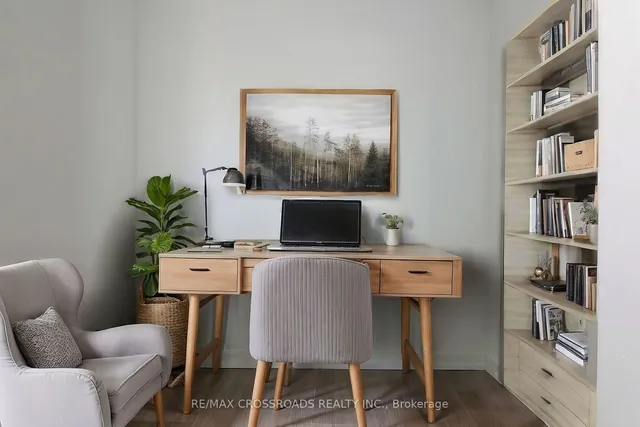 Additional image 6 of 270 Dufferin St Unit LPH3