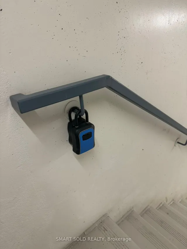 Additional image 30 of 38 Lee Centre Dr Unit 2307