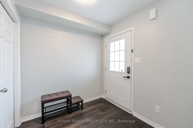 Additional image 33 of 50 Howe Dr Unit 8A