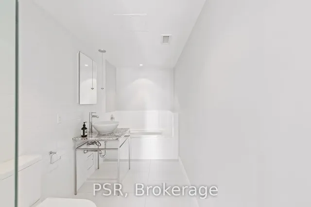 Additional image 19 of 75 Portland St Unit 909