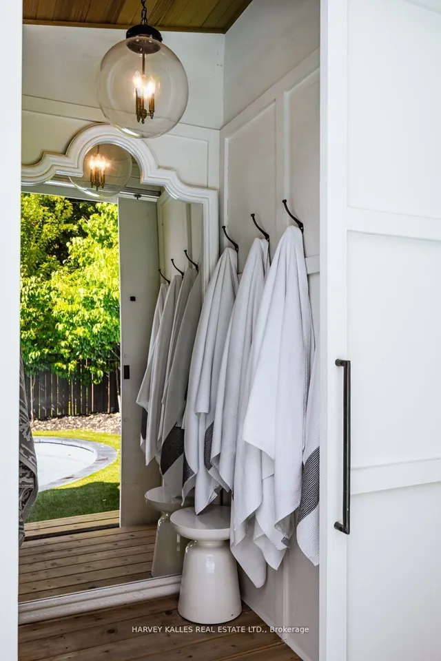 Additional image 39 of 90 Chatsworth Dr