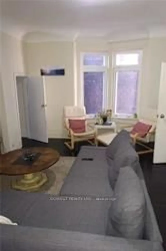 Additional image 28 of 2011 Dundas St