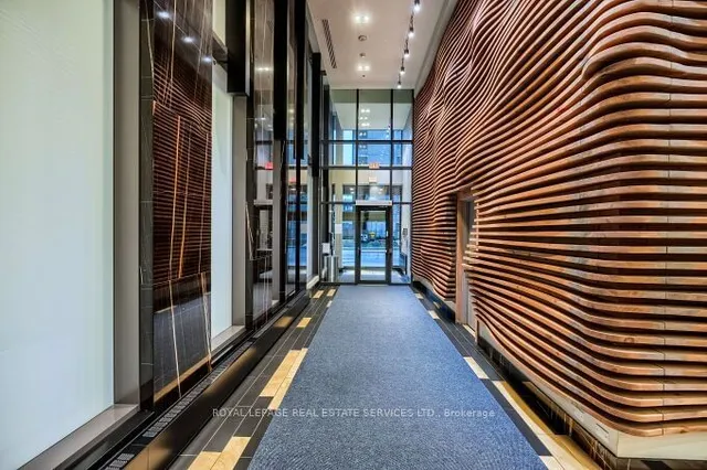 Additional image 5 of 111 Bathurst St Unit 1301