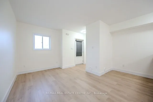 Additional image 8 of 50 Howe Dr Unit 3D