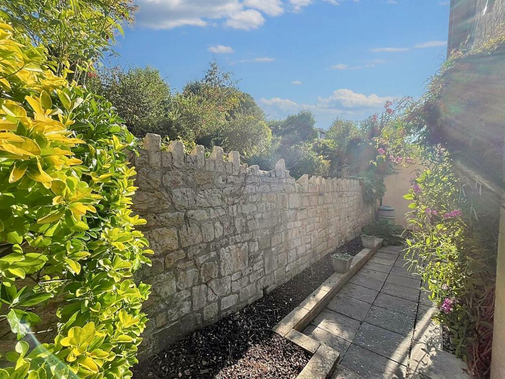 Additional image 5 of Castle Gardens, Bath