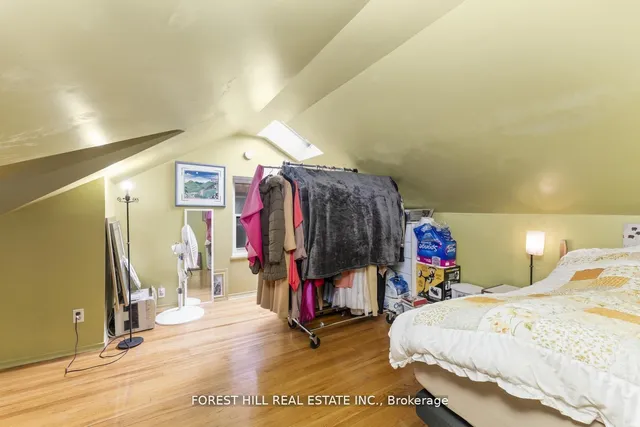 Additional image 17 of 1046 Dovercourt Rd