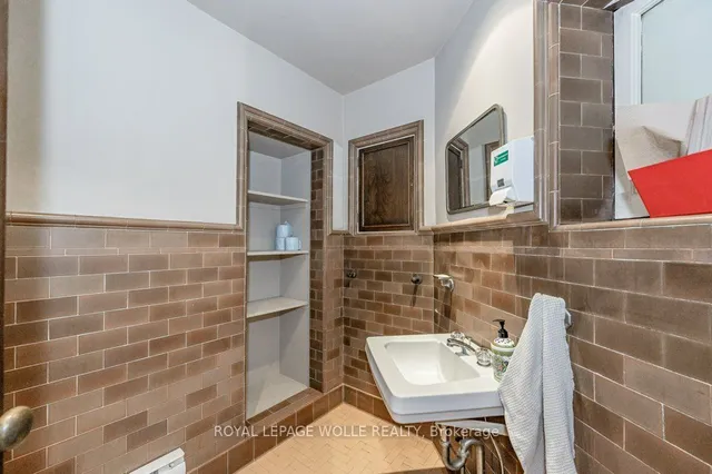 Additional image 17 of 404 King St Unit 217