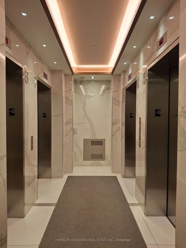 Additional image 24 of 275 Village Green Sq Unit 2220