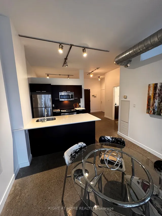 Additional image 12 of 625 Queen St Unit 408